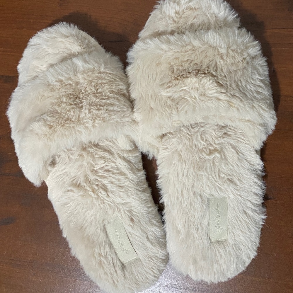 PINK by Victoria Secret slippers